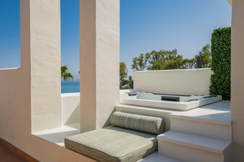 Bahia del Velerin 1-6 - 15 Rooftop terrace Jacuzzi