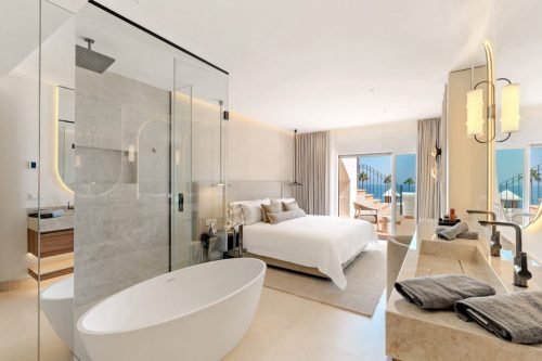 Bahia del Velerin 1-6 - 31 Master bedroom  bathroom