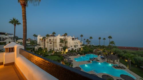 Bahia del Velerin 1-6 - 44 Rooftop terrace night